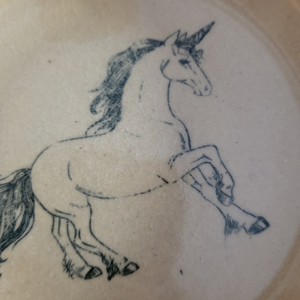Unicorn Pottery Heart - Picture 2 of 3